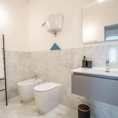 Marble - A Pochi Passi Dal Centro E Dalla Stazione Apartment *